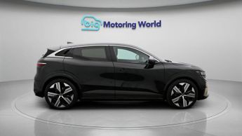 Renault Megane E-Tech ICONIC