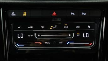 Volkswagen T-Roc R-LINE TSI DSG