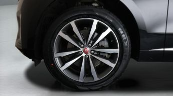Jaguar F-PACE R-DYNAMIC SE