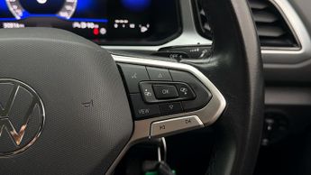 Volkswagen T-Roc LIFE TSI DSG