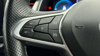 Renault Captur RS LINE E-TECH