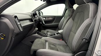 Volvo C40 RECHARGE PRO TWIN AWD