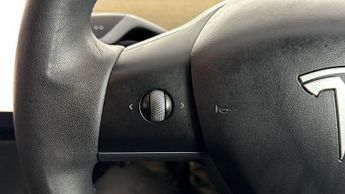 Tesla Model Y BASE