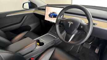 Tesla Model Y BASE