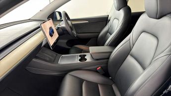 Tesla Model Y BASE