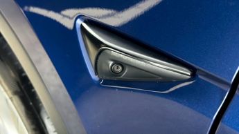 Tesla Model Y BASE