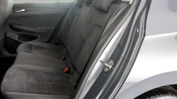 Volkswagen Golf STYLE ETSI DSG