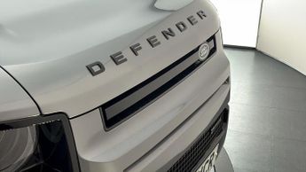 Land Rover Defender 110 X-DYNAMIC SE