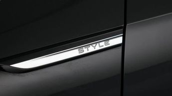 Volkswagen Golf STYLE TDI DSG