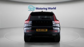 Volvo XC40 RECHARGE T4 R-DESIGN