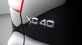 Volvo XC40 RECHARGE T4 R-DESIGN