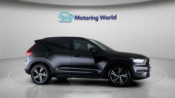 Volvo XC40 RECHARGE T4 R-DESIGN