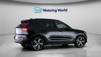 Volvo XC40 RECHARGE T4 R-DESIGN