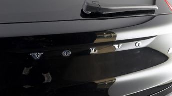 Volvo XC40 RECHARGE T4 R-DESIGN