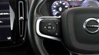 Volvo XC40 RECHARGE T4 R-DESIGN