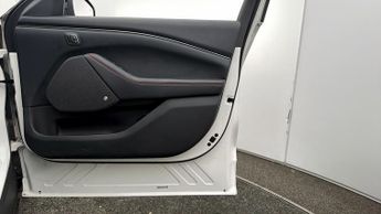 Ford Mustang Mach-E BASE