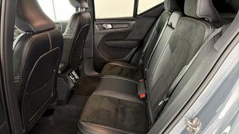 Volvo XC40 T3 R-DESIGN