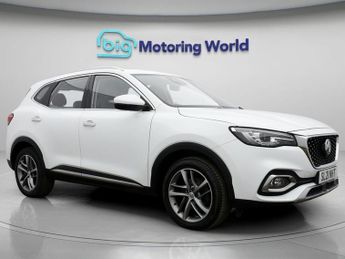 MG HS EXCLUSIVE