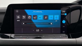 Volkswagen Golf LIFE ETSI DSG