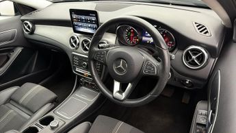 Mercedes-Benz GLA GLA 180 URBAN EDITION