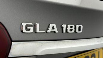 Mercedes-Benz GLA GLA 180 URBAN EDITION