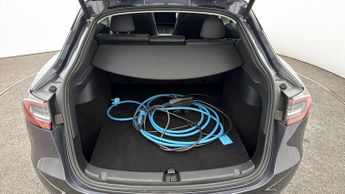 Tesla Model Y BASE