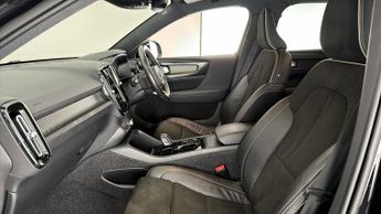 Volvo XC40 T3 R-DESIGN