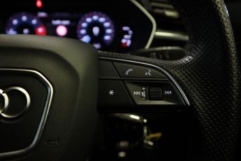 Audi Q3 TDI S LINE