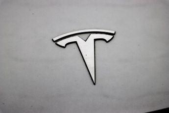 Tesla Model Y BASE