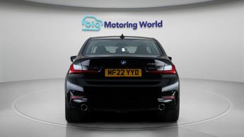 BMW 3 Series 330E SE PRO