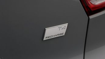 Volvo XC40 RECHARGE T4 PLUS