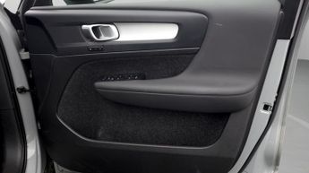 Volvo XC40 RECHARGE T4 PLUS