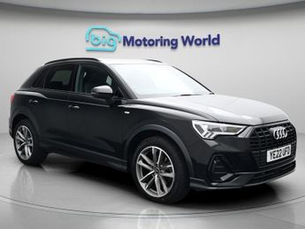 Audi Q3 TFSI S LINE BLACK EDITION