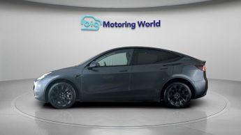 Tesla Model Y LONG RANGE AWD