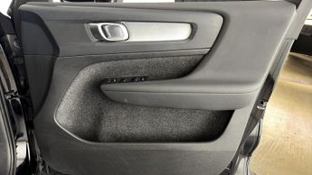 Volvo XC40 RECHARGE T4 CORE