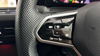 Volkswagen Golf R-LINE TDI DSG