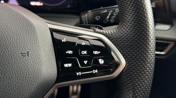 Volkswagen Golf R-LINE TDI DSG