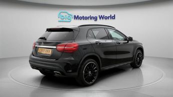 Mercedes-Benz GLA GLA 180 AMG LINE EDITION