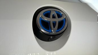 Toyota Corolla ICON TECH