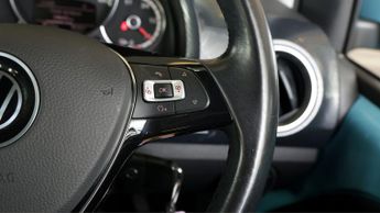 Volkswagen e-up! E-UP