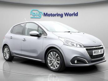 Peugeot 208 PURETECH S/S SIGNATURE