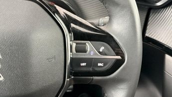 Peugeot E-2008 ACTIVE PREMIUM PLUS