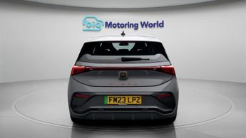 CUPRA Born V1