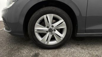 Volkswagen Golf LIFE ETSI DSG