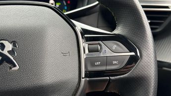 Peugeot E-2008 GT