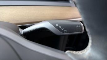 Tesla Model Y BASE