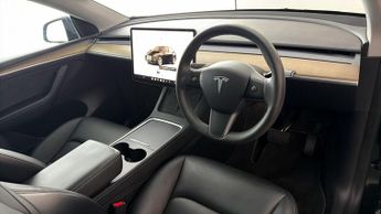 Tesla Model Y BASE