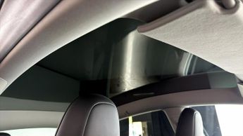 Tesla Model Y BASE