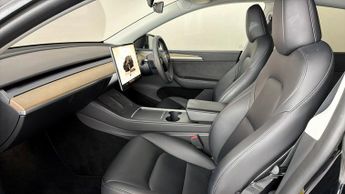 Tesla Model Y BASE
