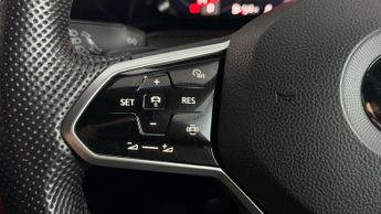 Volkswagen Golf R-LINE TDI DSG